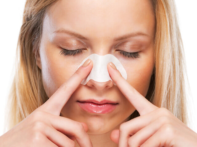 ぶつぶついちご鼻の原因や治し方